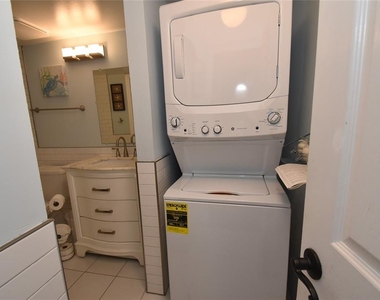 1687 Brookhouse Circle - Photo Thumbnail 6