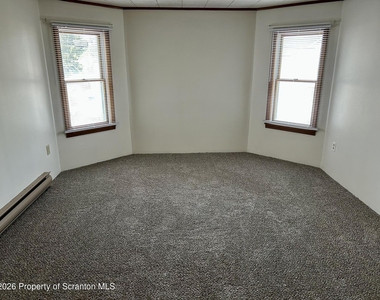 628 Oak Street - Photo Thumbnail 6