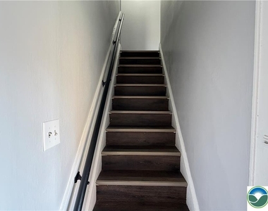 156 Hanover - Photo Thumbnail 3