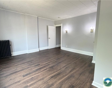 156 Hanover - Photo Thumbnail 16