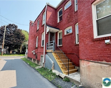 156 Hanover - Photo Thumbnail 2