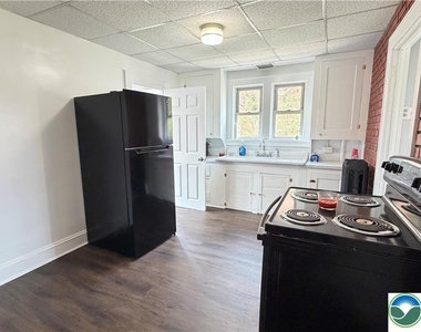 156 Hanover - Photo Thumbnail 10