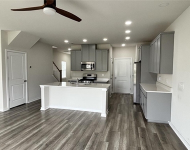 7569 Clayton Avenue - Photo Thumbnail 6
