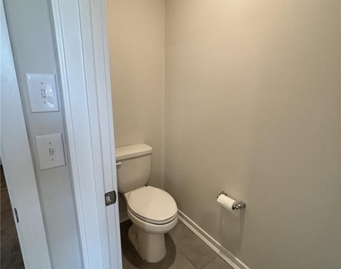 7569 Clayton Avenue - Photo Thumbnail 13