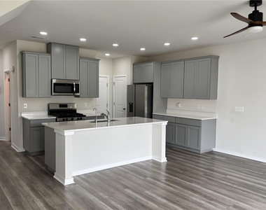 7569 Clayton Avenue - Photo Thumbnail 7