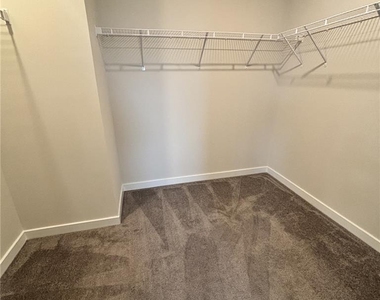 7569 Clayton Avenue - Photo Thumbnail 10