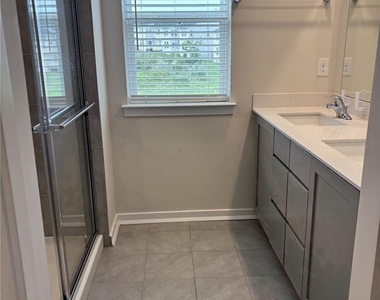 7569 Clayton Avenue - Photo Thumbnail 11
