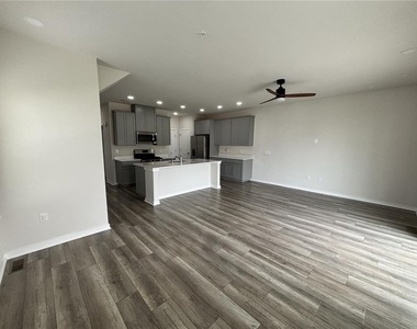 7569 Clayton Avenue - Photo Thumbnail 3
