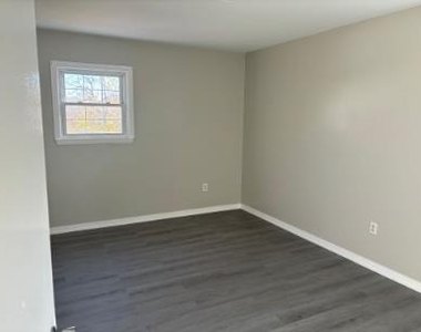 313 S West Street - Photo Thumbnail 16