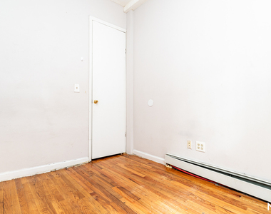 516 Bainbridge St - Photo Thumbnail 15