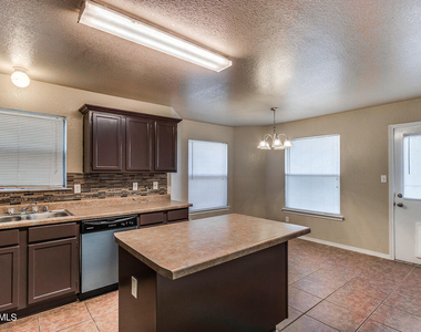 10932 Duster Drive - Photo Thumbnail 6
