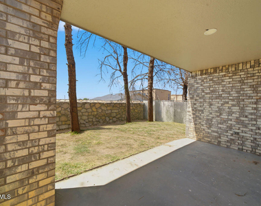 821 Los Lagos Way - Photo Thumbnail 25