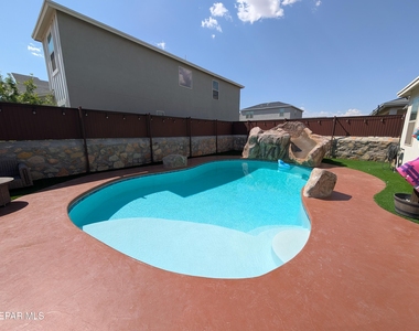 10601 Hidden Crown Place - Photo Thumbnail 2