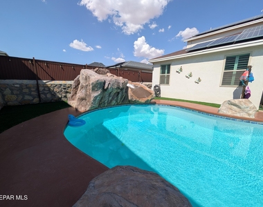 10601 Hidden Crown Place - Photo Thumbnail 3