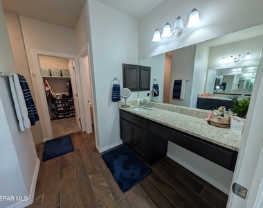 10601 Hidden Crown Place - Photo Thumbnail 15