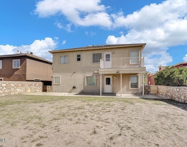 313 Peter Noyes Drive - Photo Thumbnail 18