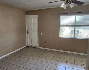 323 Singh Street - Photo Thumbnail 8