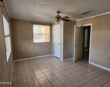 323 Singh Street - Photo Thumbnail 4