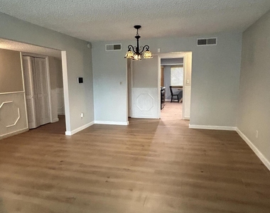 3610 Buxton Drive - Photo Thumbnail 3