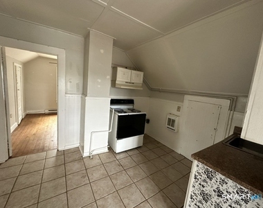 46 Pulaski Street - Photo Thumbnail 6