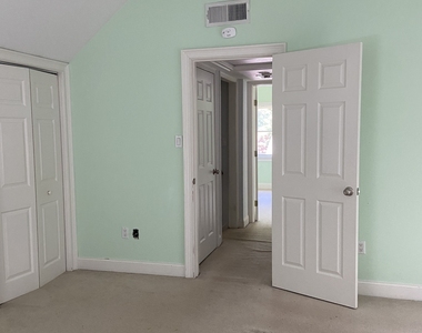 109 Cottage Street - Photo Thumbnail 15