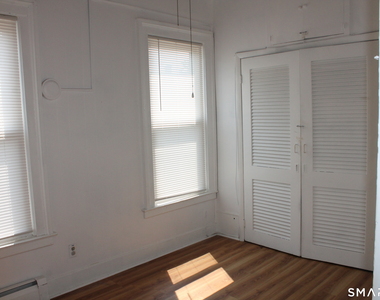 115 Colony Street - Photo Thumbnail 4
