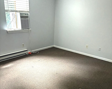 232 Monce Road - Photo Thumbnail 9