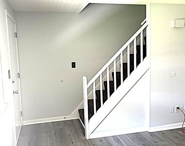 232 Monce Road - Photo Thumbnail 7