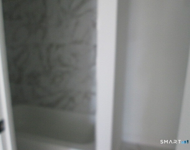 16 Winthrop Street - Photo Thumbnail 2