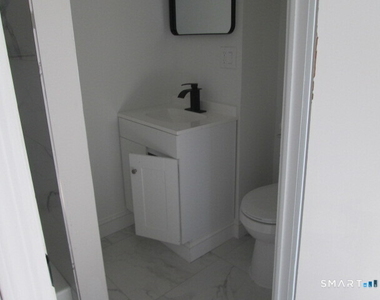 16 Winthrop Street - Photo Thumbnail 7