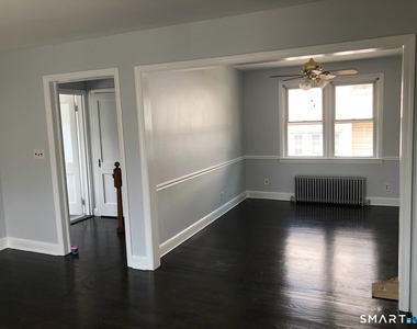 676 Courtland Avenue - Photo Thumbnail 4