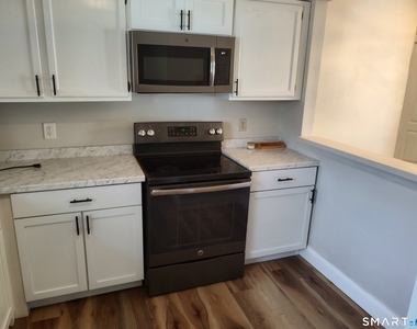 607 Spring Meadow Road - Photo Thumbnail 3