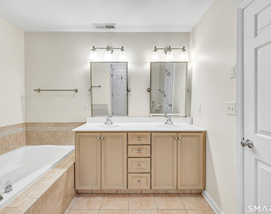 570 Danbury Road - Photo Thumbnail 33