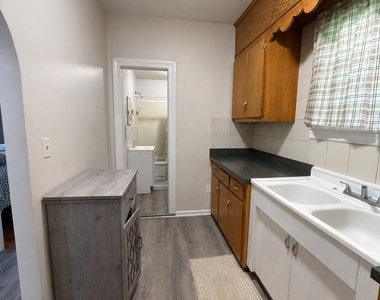 404 Congress Avenue - Photo Thumbnail 5