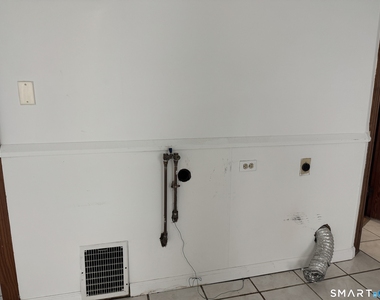 251 Olivia Street - Photo Thumbnail 12