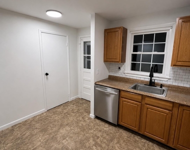 617 Millville Avenue - Photo Thumbnail 5