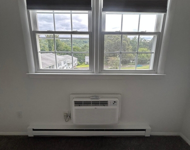 617 Millville Avenue - Photo Thumbnail 16