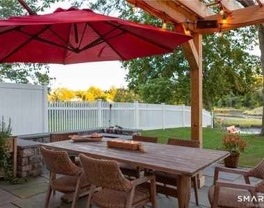 331 Riverside Drive - Photo Thumbnail 27