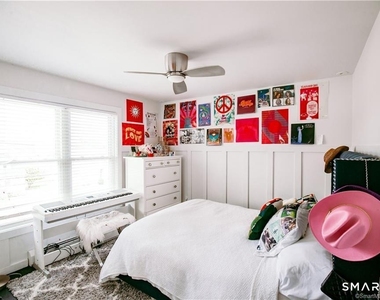 331 Riverside Drive - Photo Thumbnail 13