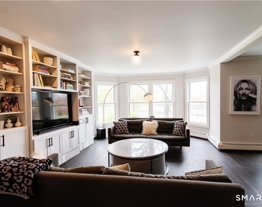 331 Riverside Drive - Photo Thumbnail 7