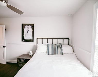 331 Riverside Drive - Photo Thumbnail 16