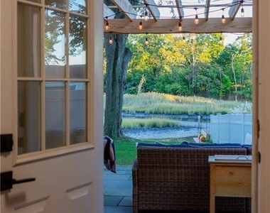 331 Riverside Drive - Photo Thumbnail 25