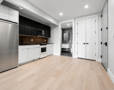 1244 New York Avenue - Photo Thumbnail 2