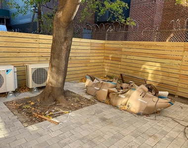 1114 Gates Avenue - Photo Thumbnail 6