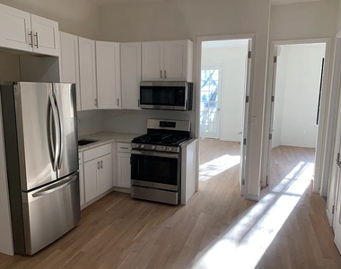 1114 Gates Avenue - Photo Thumbnail 2