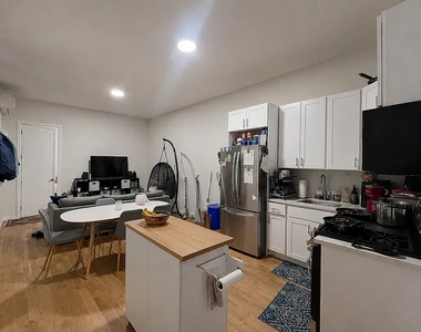 1114 Gates Avenue - Photo Thumbnail 9