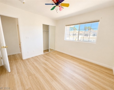 9867 Antelope Canyon Avenue - Photo Thumbnail 4