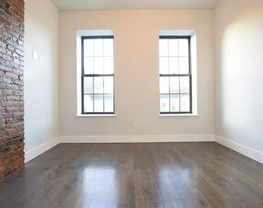 546 Bainbridge Street - Photo Thumbnail 1
