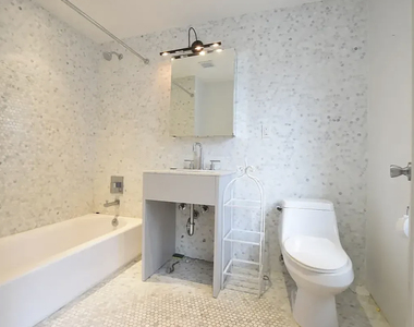 546 Bainbridge Street - Photo Thumbnail 5