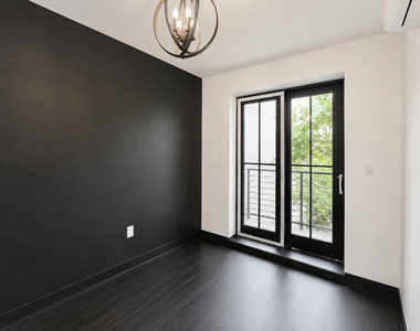 1294 Park Place - Photo Thumbnail 6